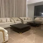 Claret Inn & Suite