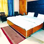 Hotel Holiday Dalhousie - Near Ghandhi Chowk Mall Road