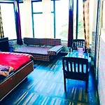 Hotel Holiday Dalhousie - Near Ghandhi Chowk Mall Road