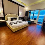 Grand View Hotel