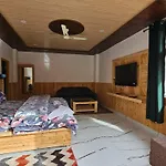 Mountain Manor