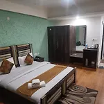Hotel Satnam Grand Dalhousie !! Main Highway Hotel ! Balcony Rooms ! Parking Space ! Mountain View