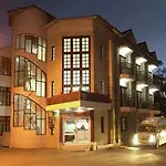 Hotel Himgiri