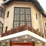 Hotel Himgiri