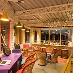 Gostops Dalhousie - Rooms & Dorms