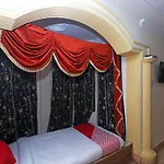 Oyo 9452 Hotel Moonlight