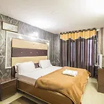 Holiday Plaza