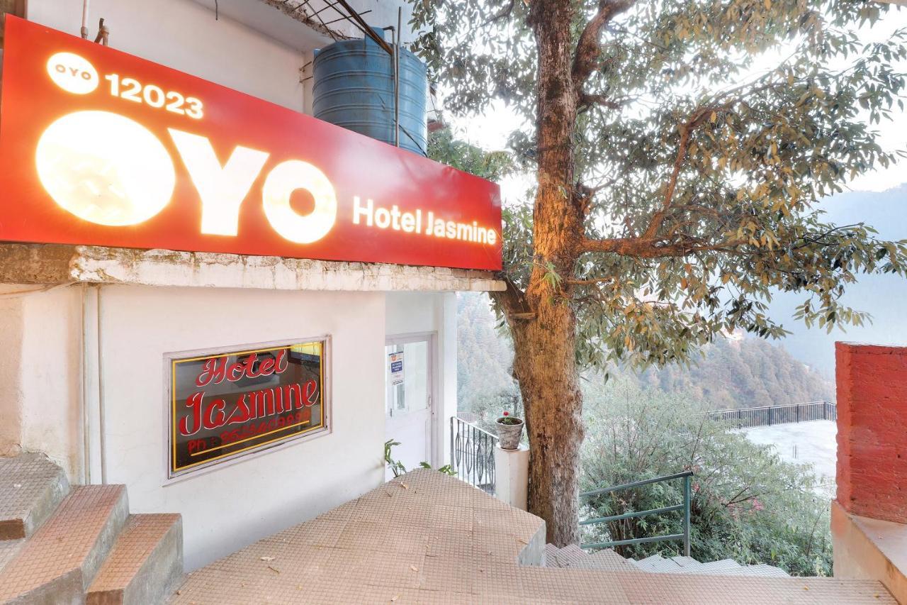 Oyo 12023 Jasmine Hotel
