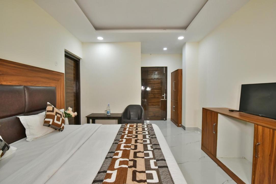 Hotel Blue Heaven - In *