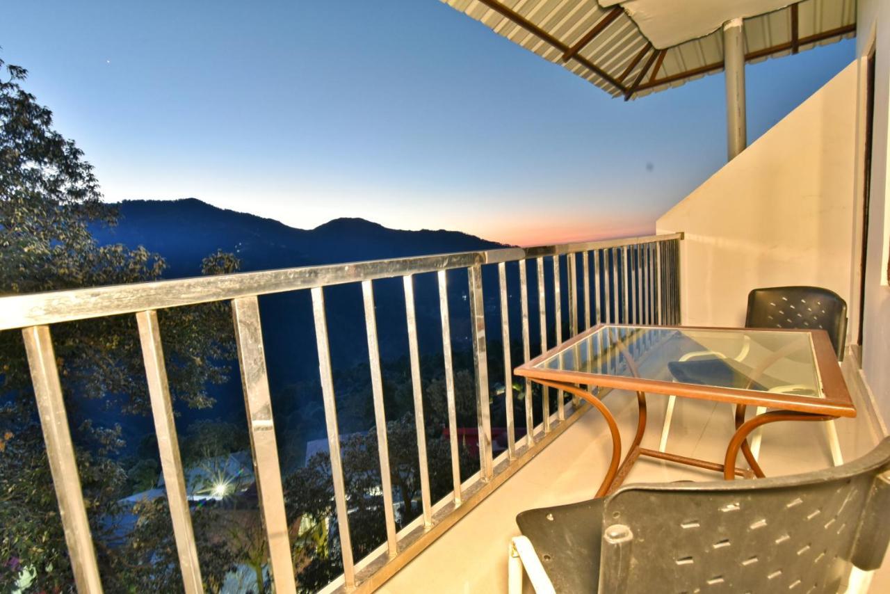 Comfort Court Hotel 4*