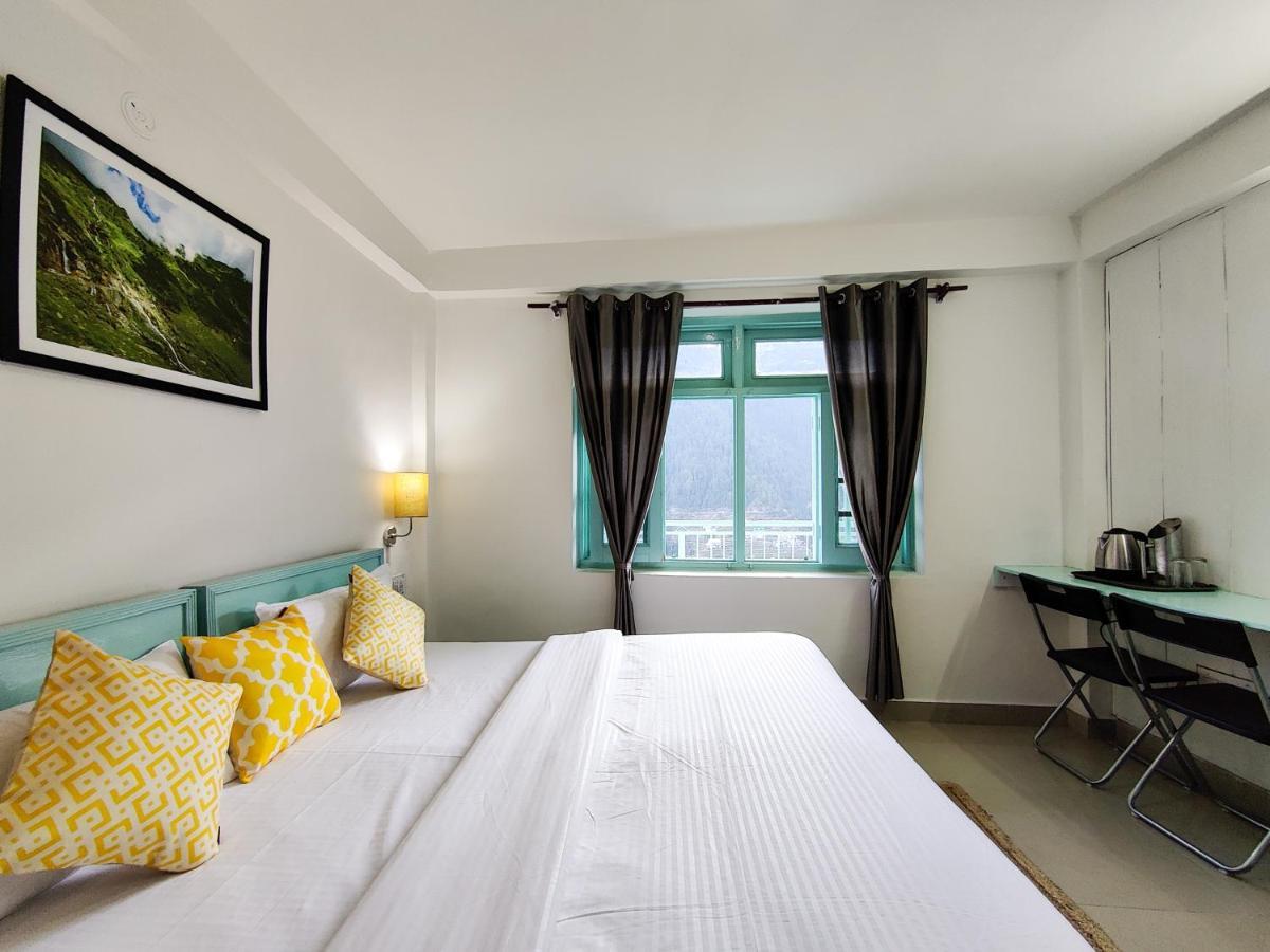 Hostel Zostel *