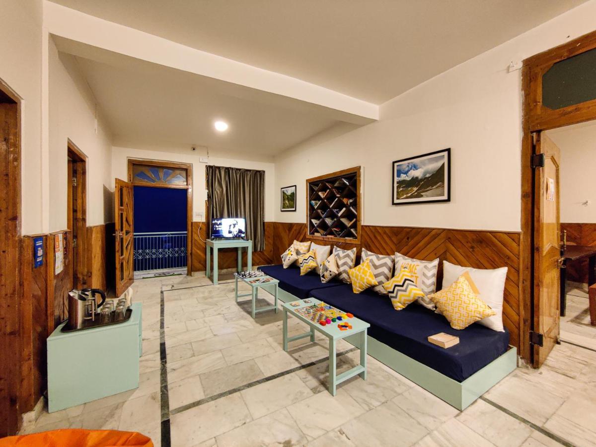 Hostel Zostel *