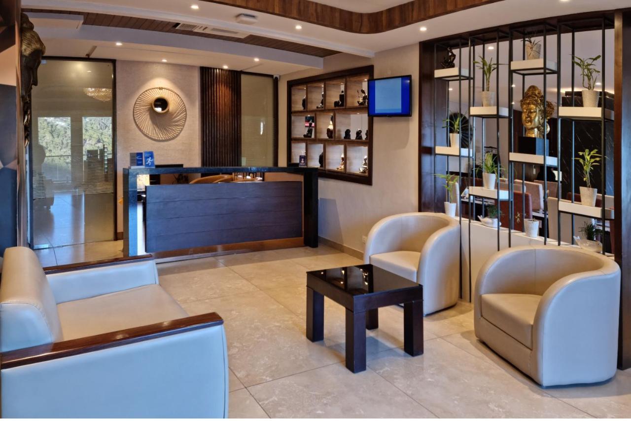 Western Hotel 4*