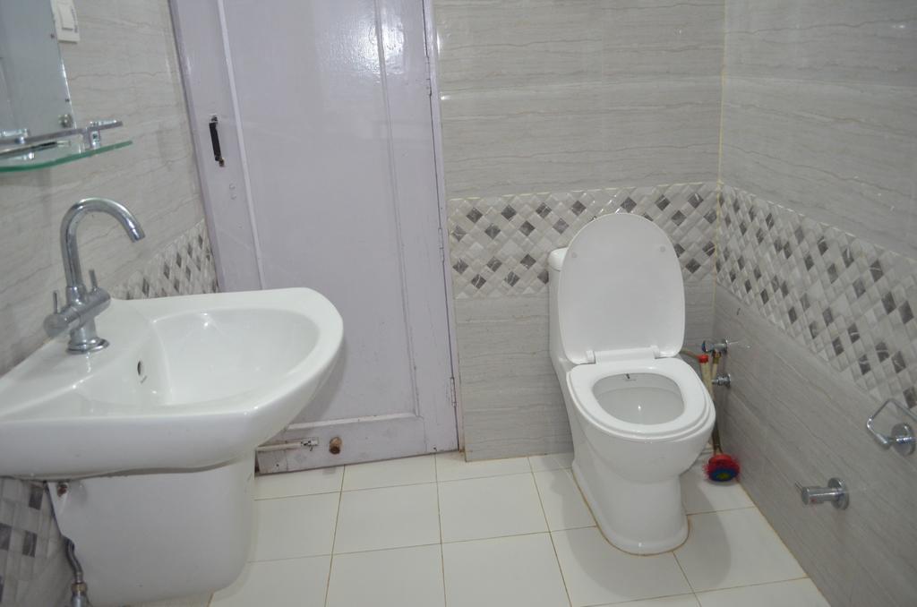Hotel Monal 2*