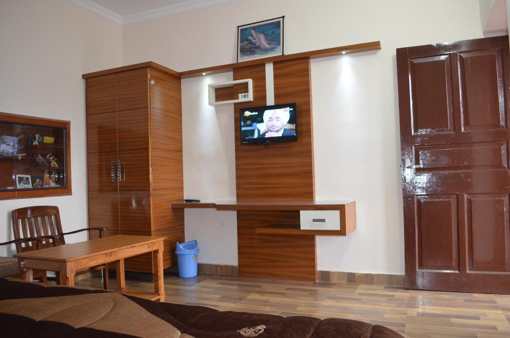 Hotel Monal 2*