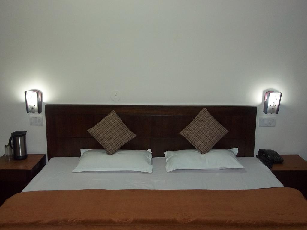 Hotel Mohan Palace