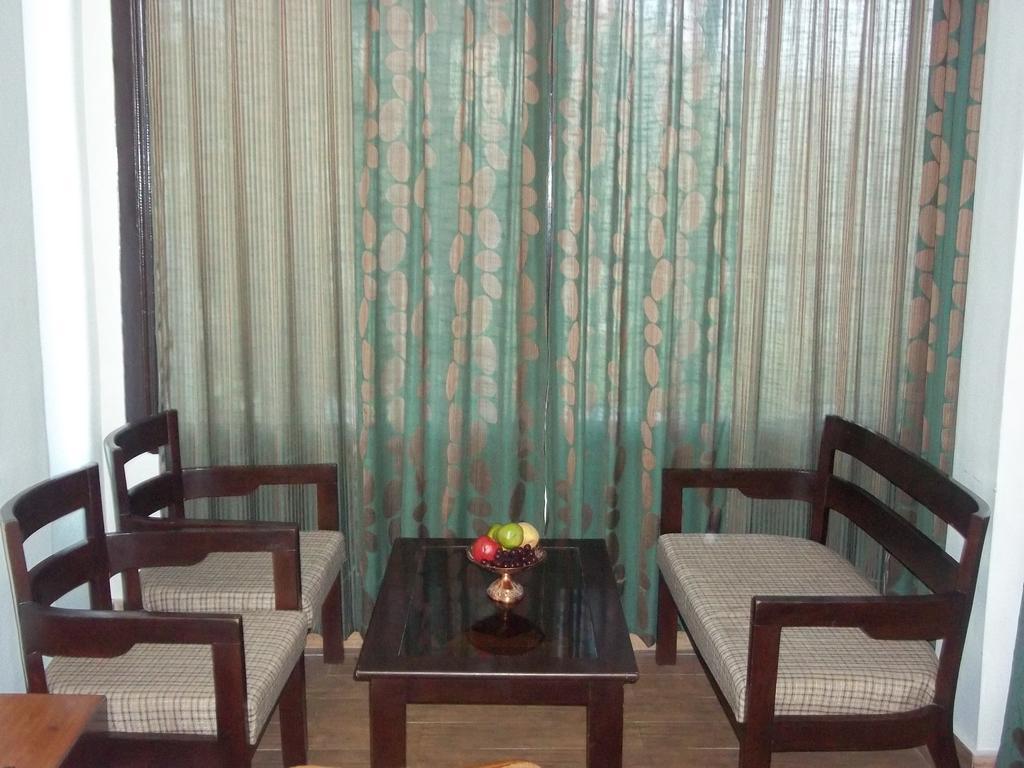 Mohan Palace Hotel