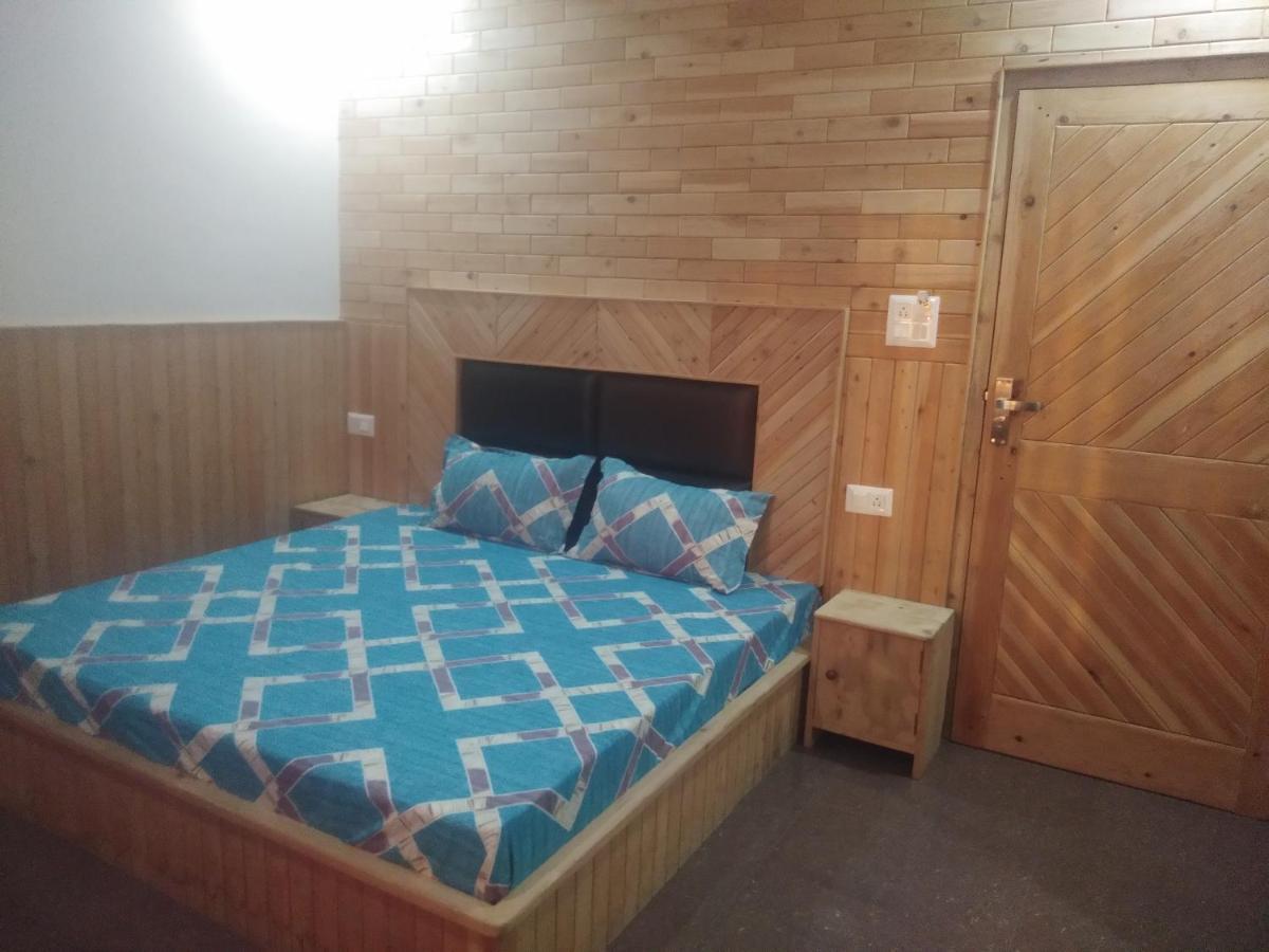 Seahawk Homestay *