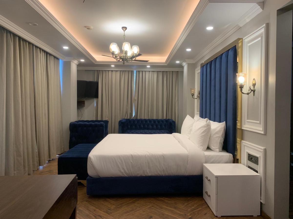 Claret Inn & Suite 4*
