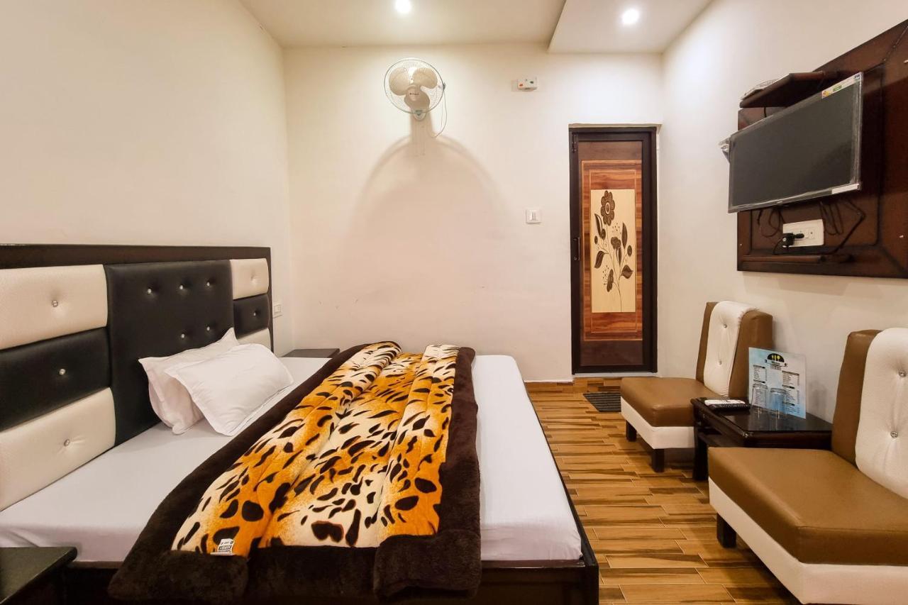 Anmol Hotel