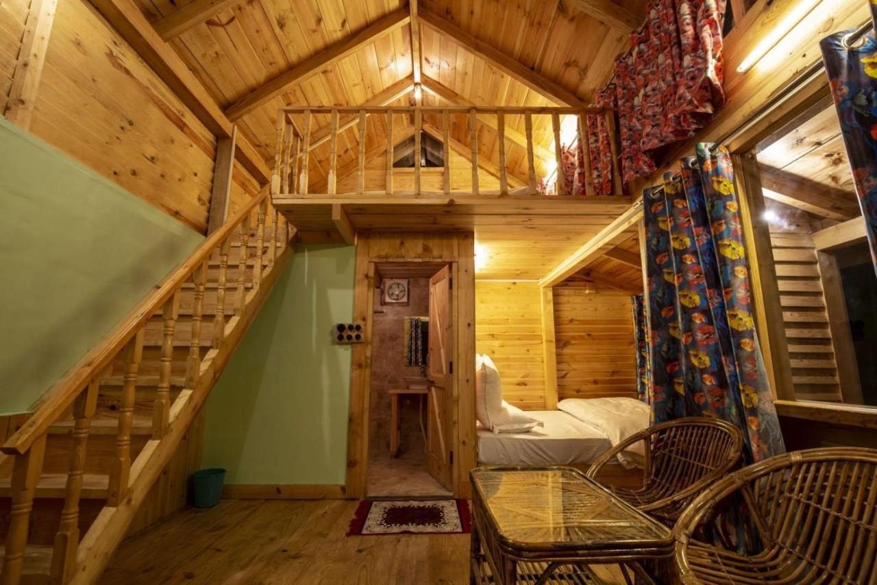 Mid Conifer Resort