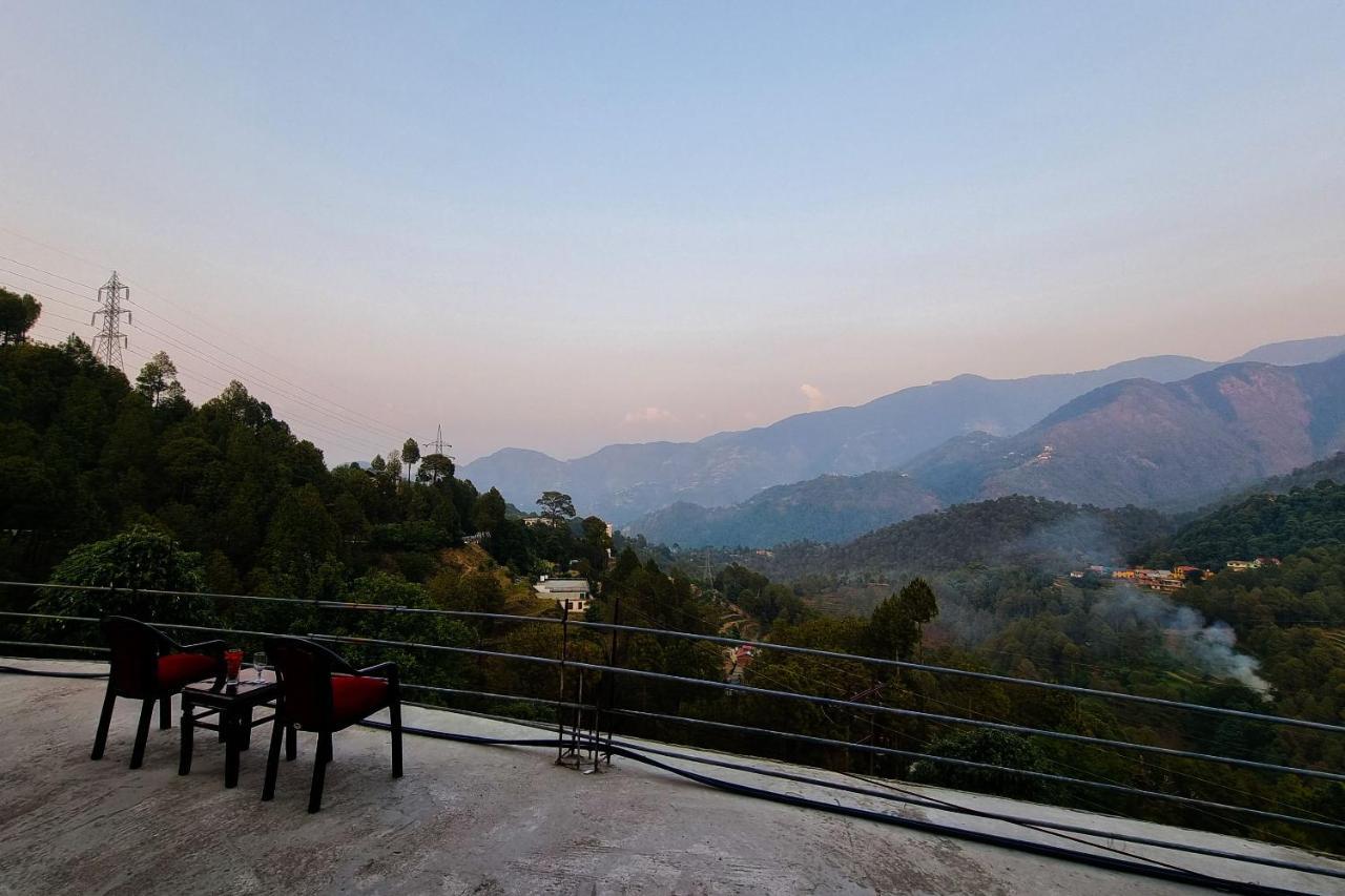 Anmol Hotel *