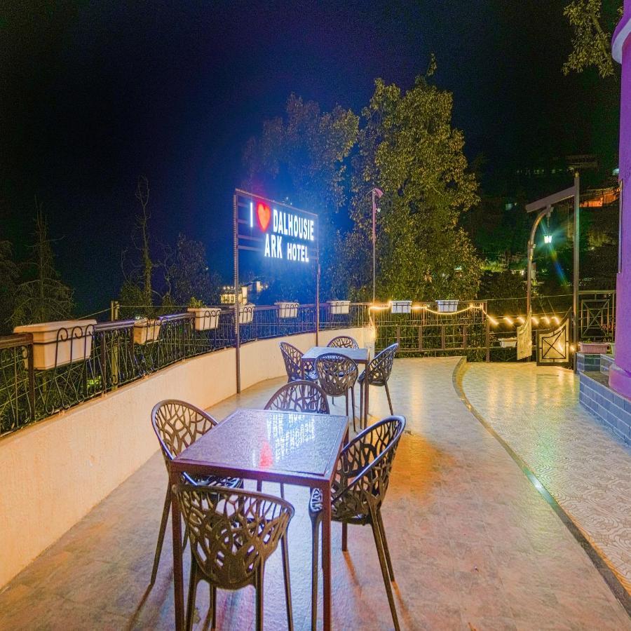 Hotel Pax Ark 150 Meters From Mall Road
