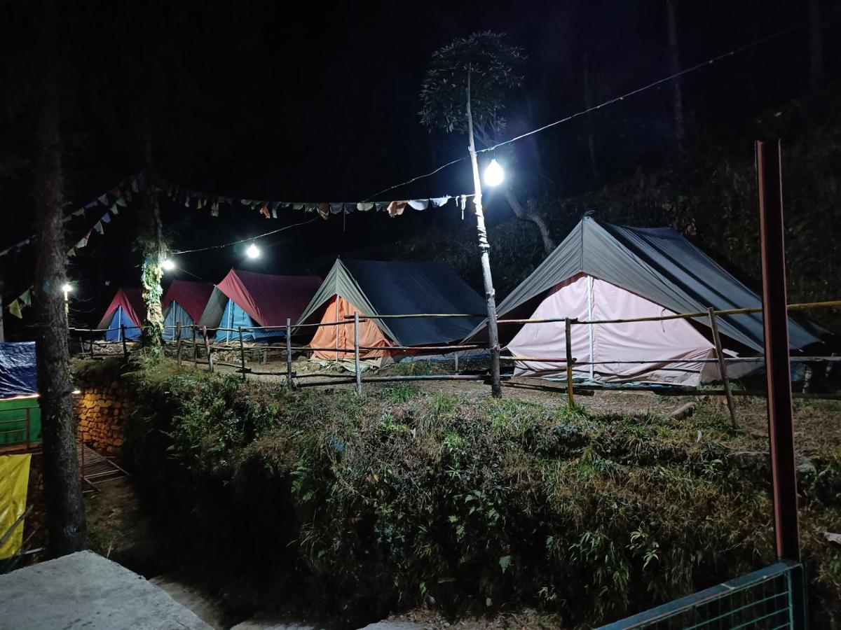 Nomadic - & The Adventure Cafe * Dalhousie