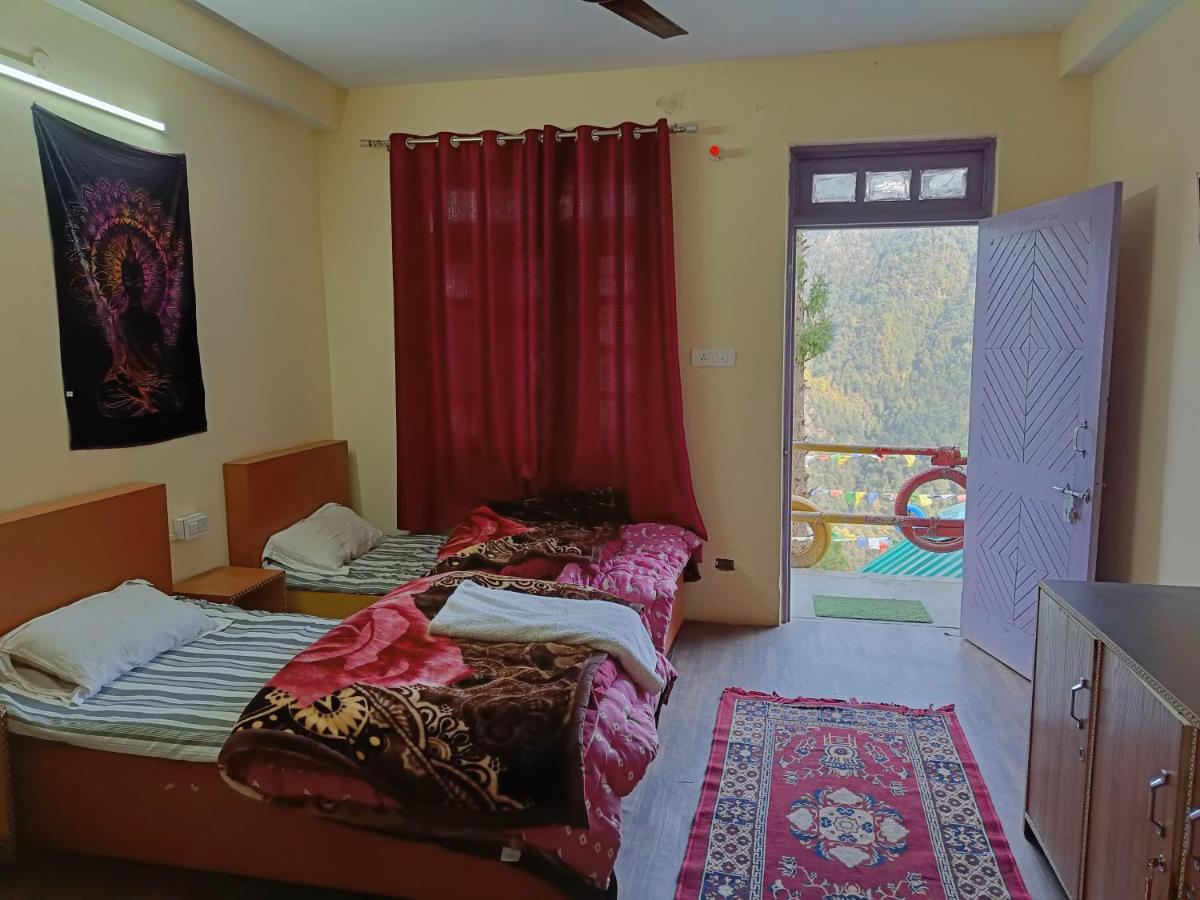 The Birds Hostel, *