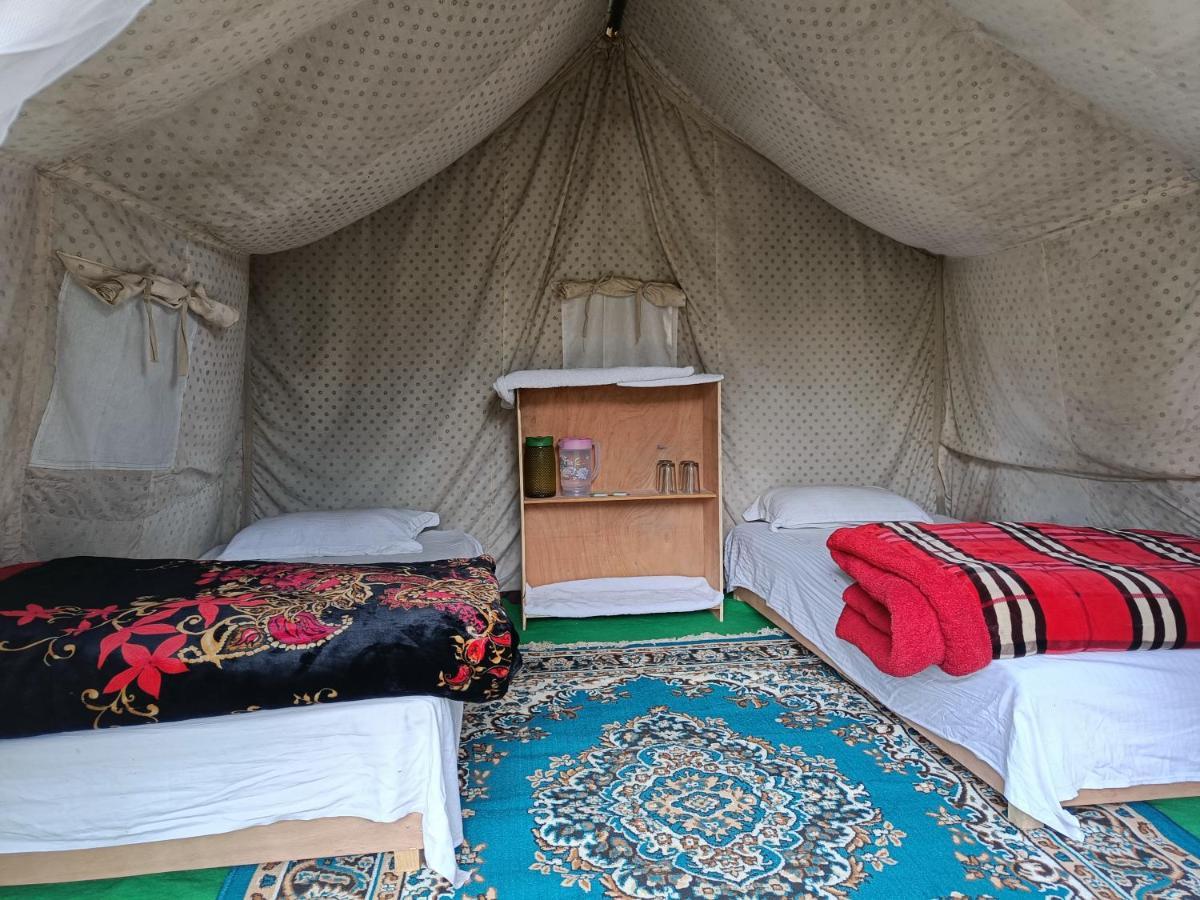 Bed & Breakfast Nomadic - & The Adventure Cafe