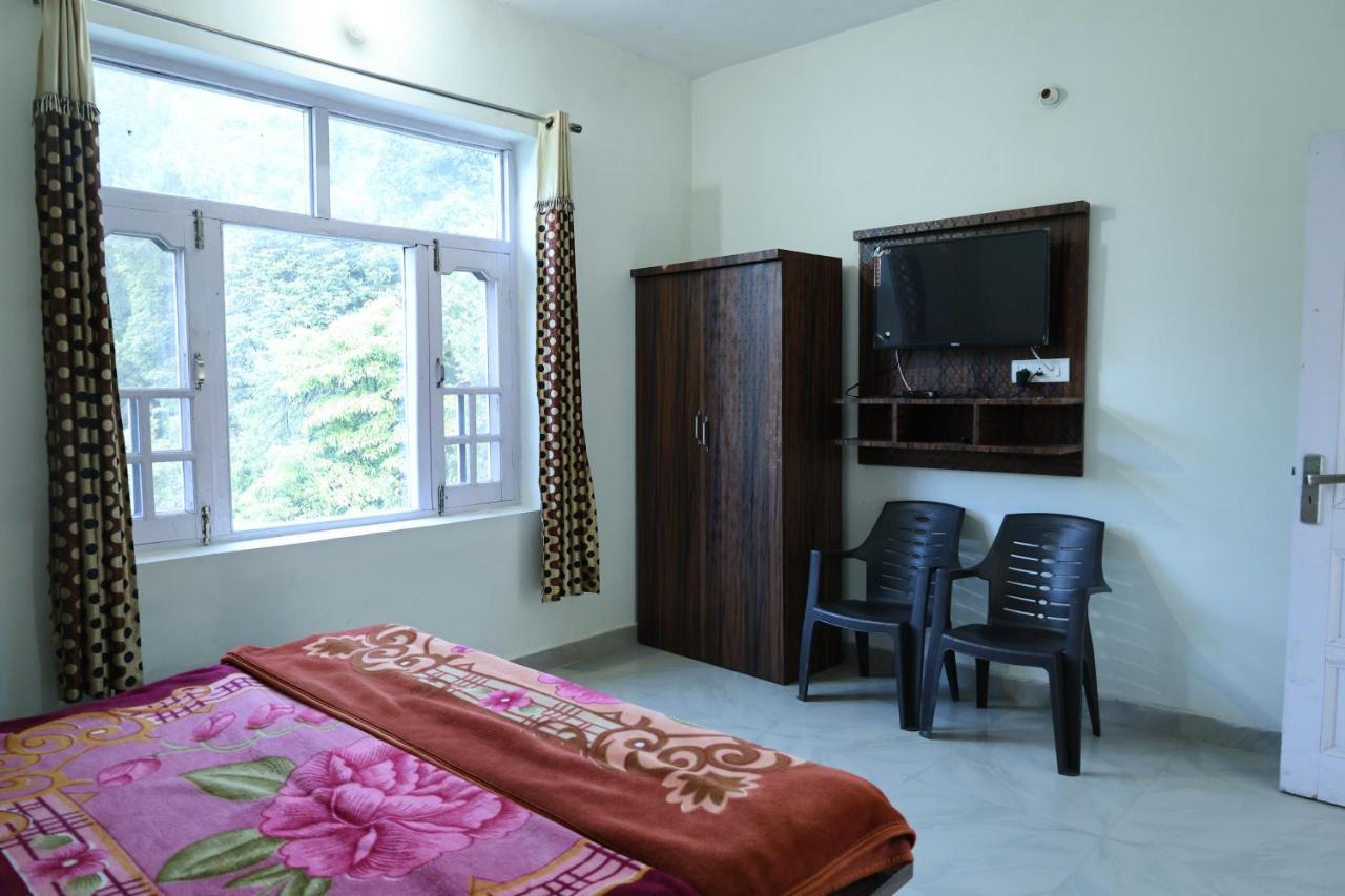 Himalayan - Near Panchpula Water Fall Guest house *