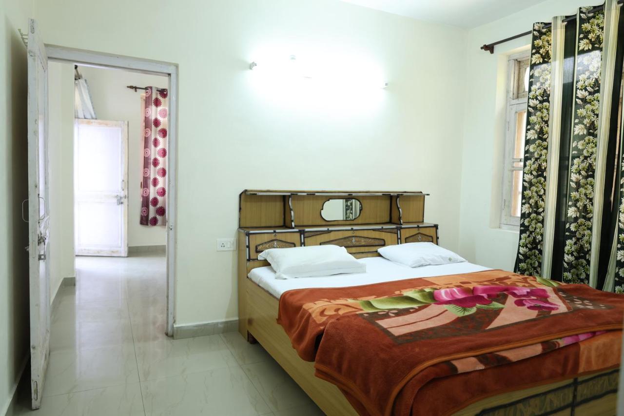 Himalayan - Near Panchpula Water Fall Guest house *