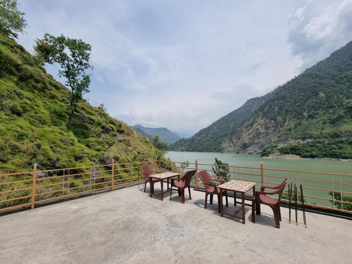 Chamera - Riverside Lodge Dalhousie