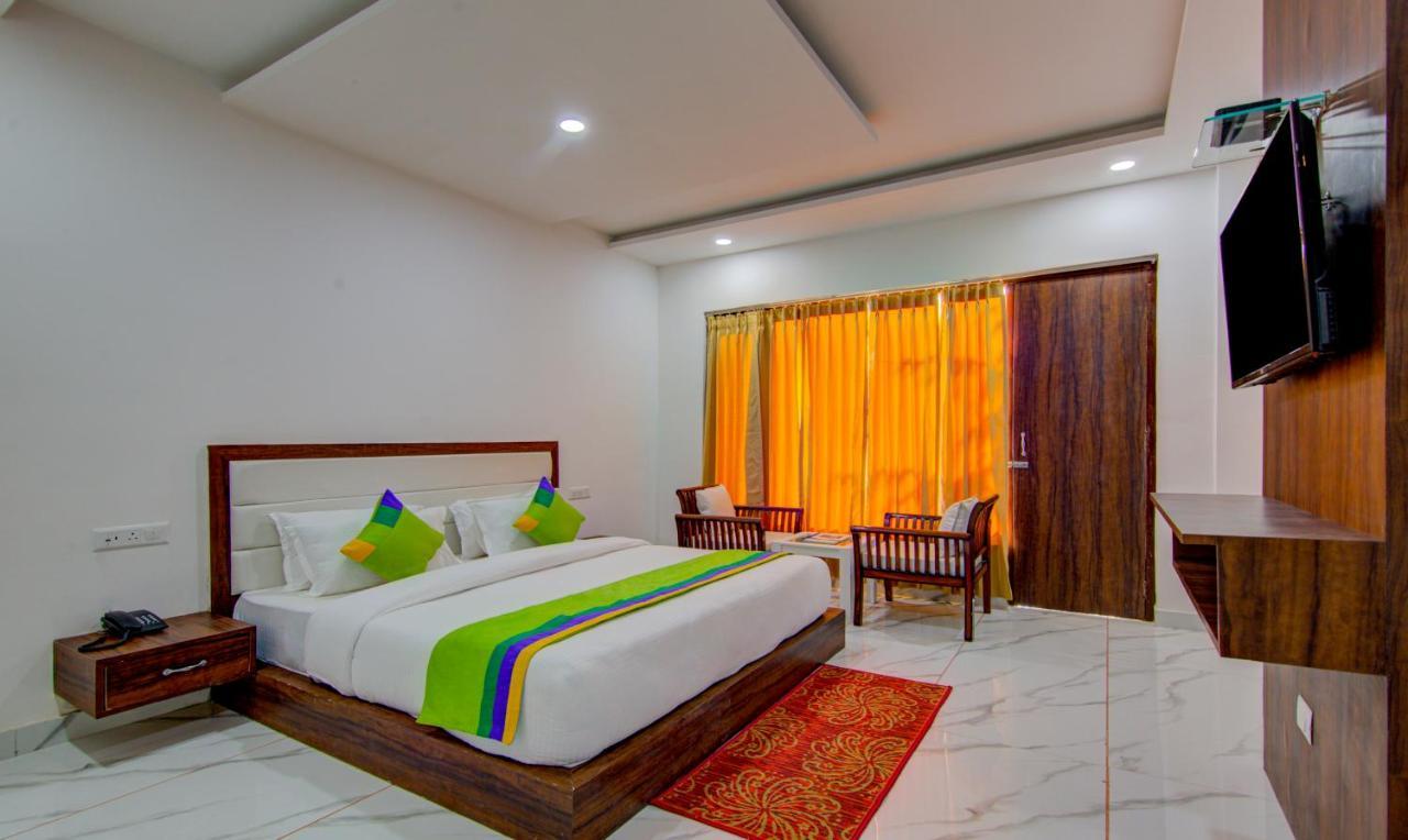 Hotel Treebo Down Town, Dalhousie