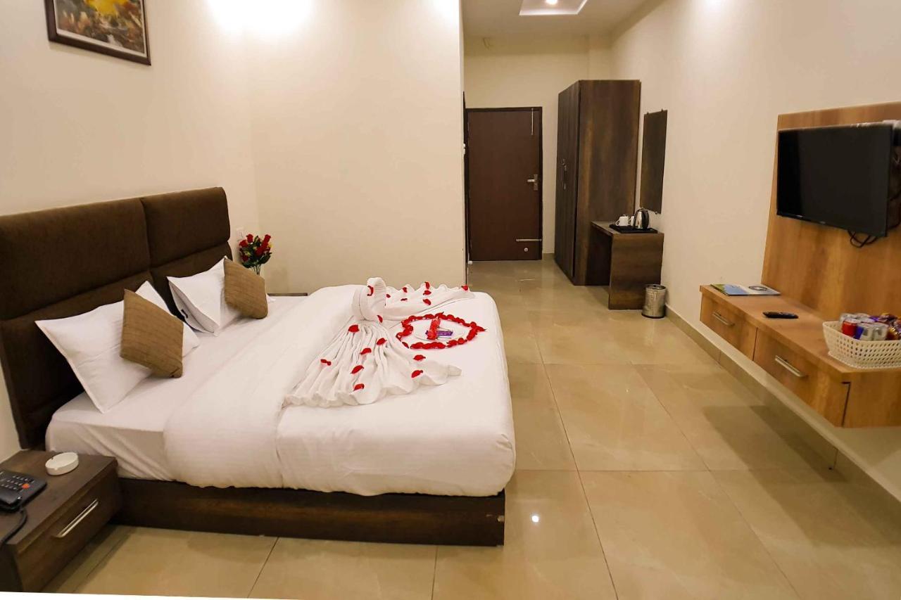 Hotel Merriment By Vrb