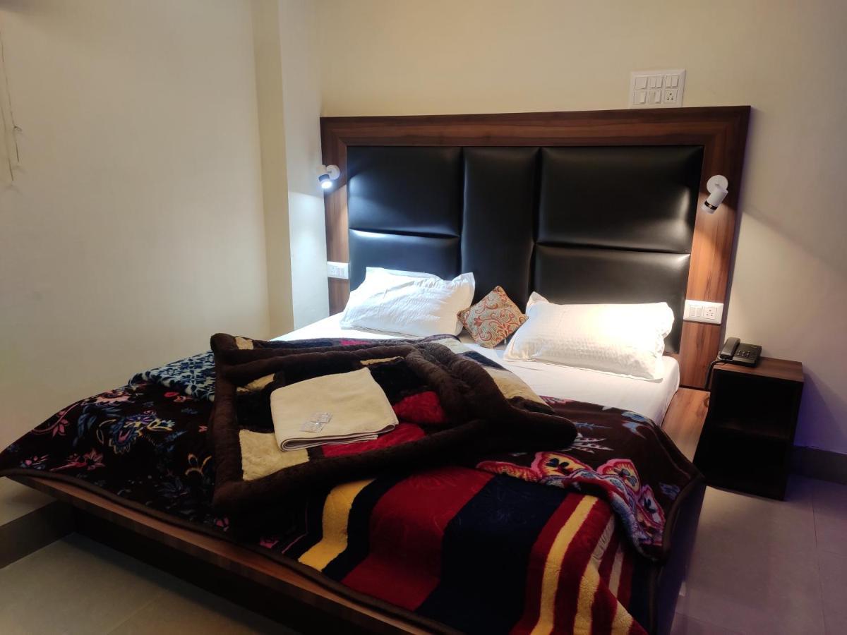 Balaji Hotel
