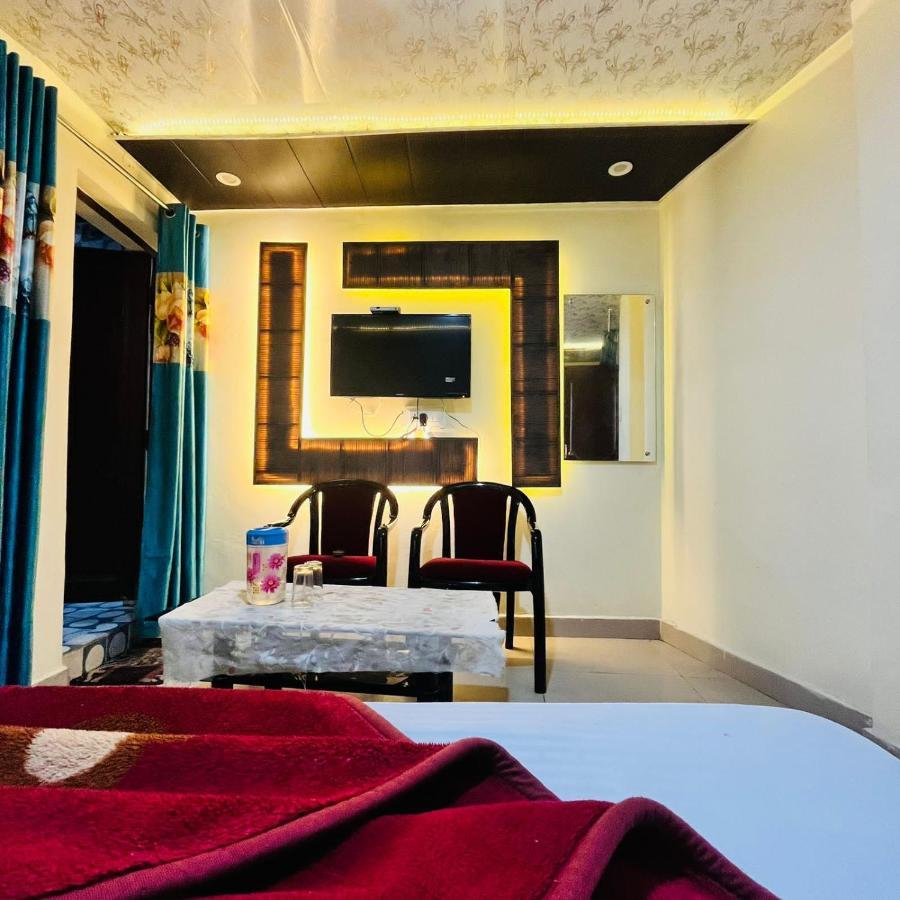 Balaji Hotel 3*