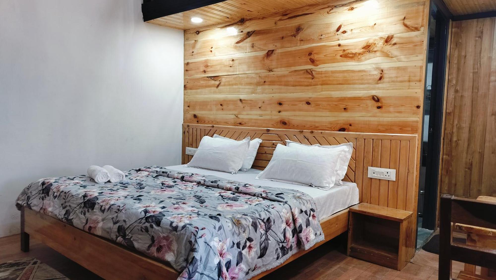 Baikunth Homes Homestay Dalhousie
