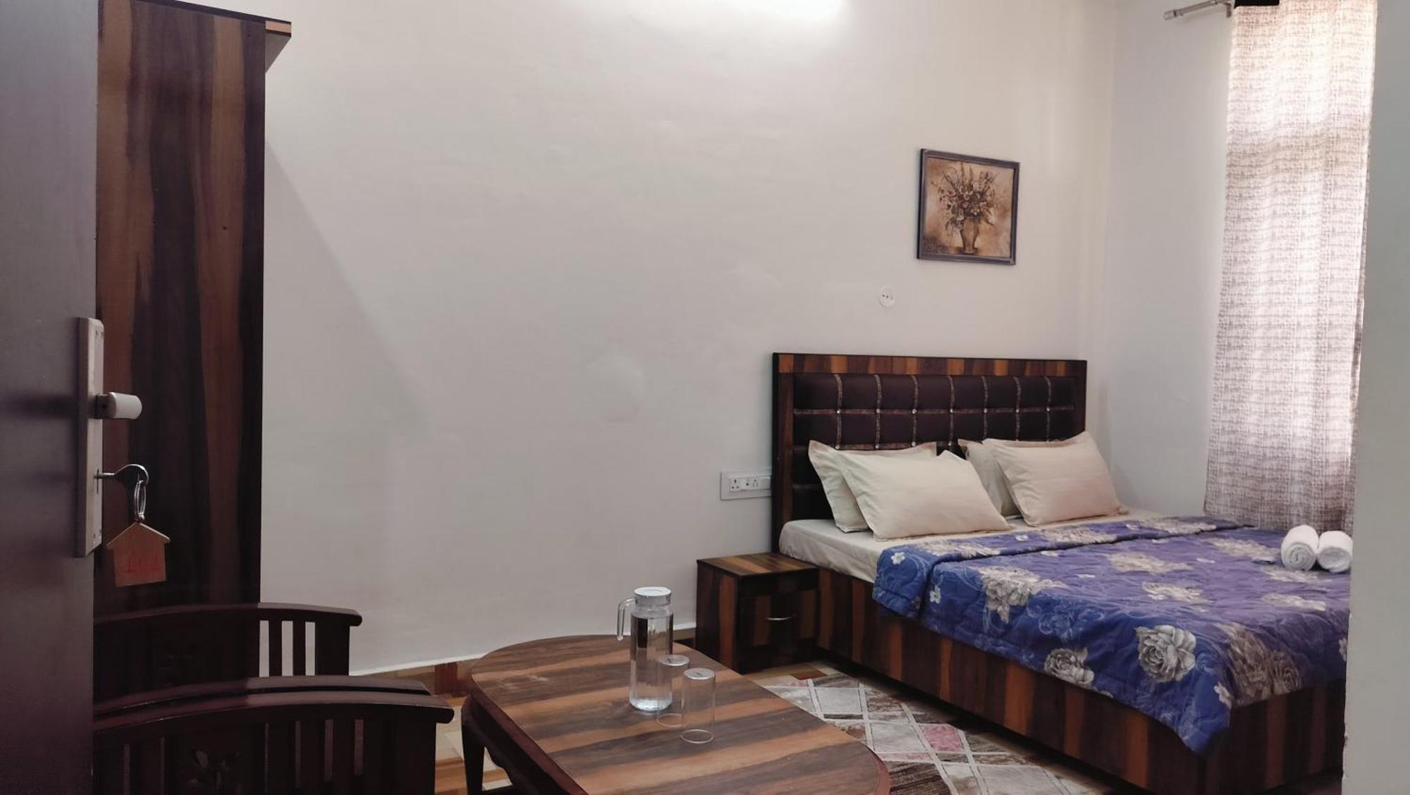 Homestay Baikunth Homes