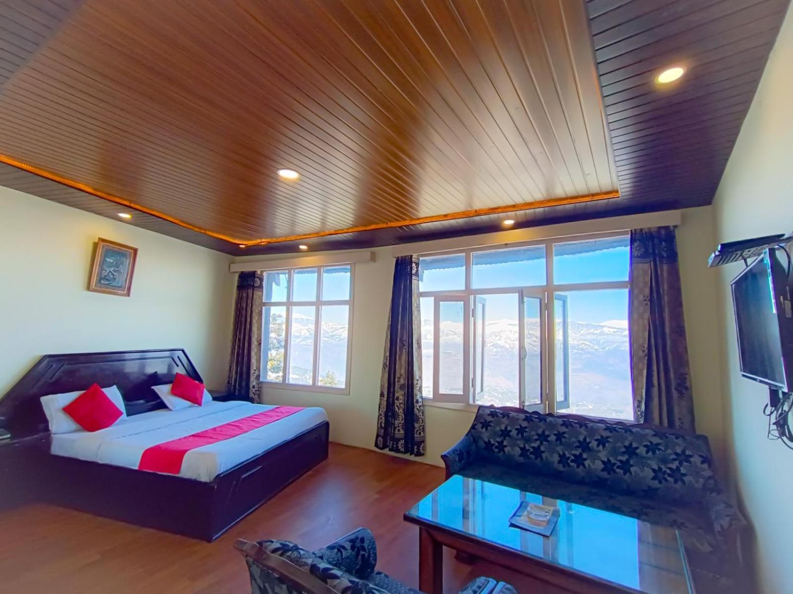Hotel Surya Dalhousie