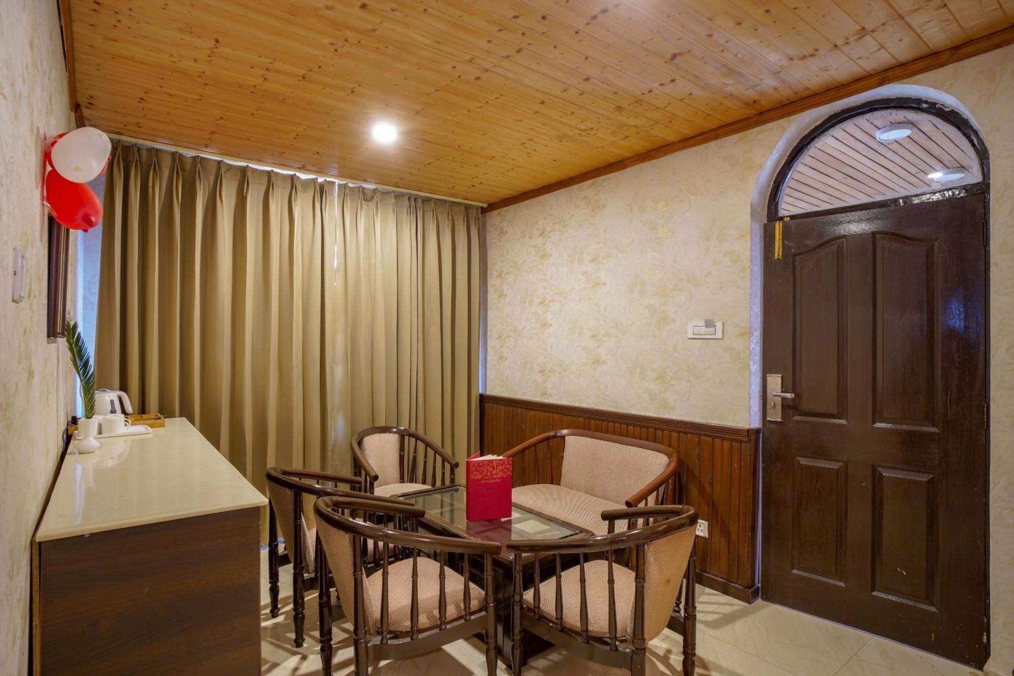 Vilasa Lall Ji 4*