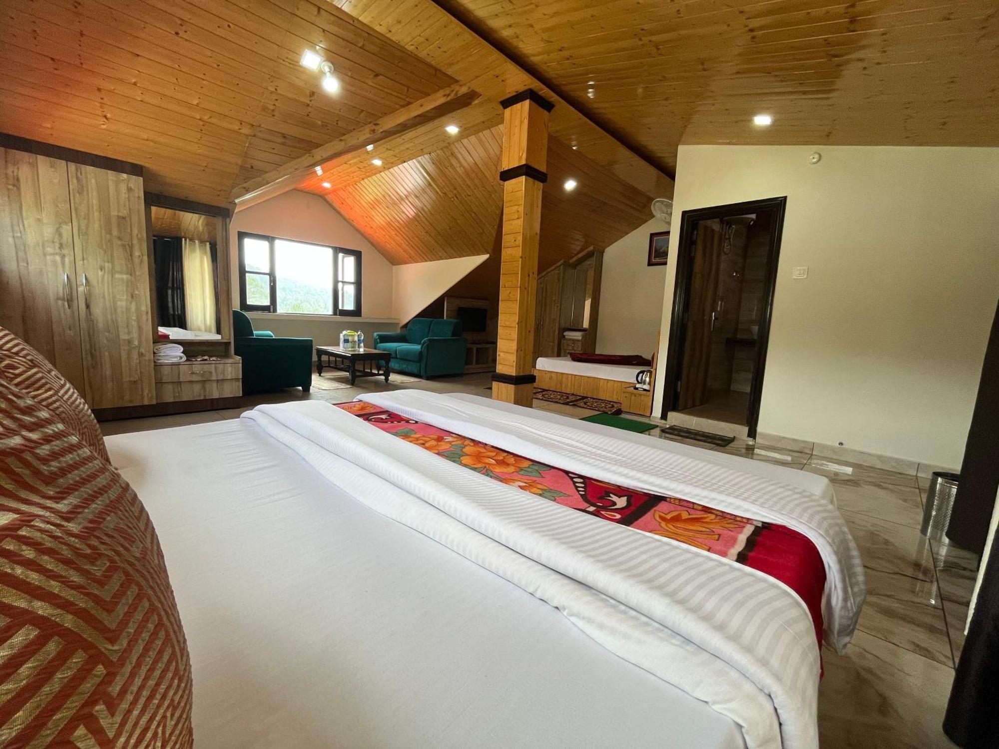 Forest View Dalhousie, Banikhet Hotel Dalhousie