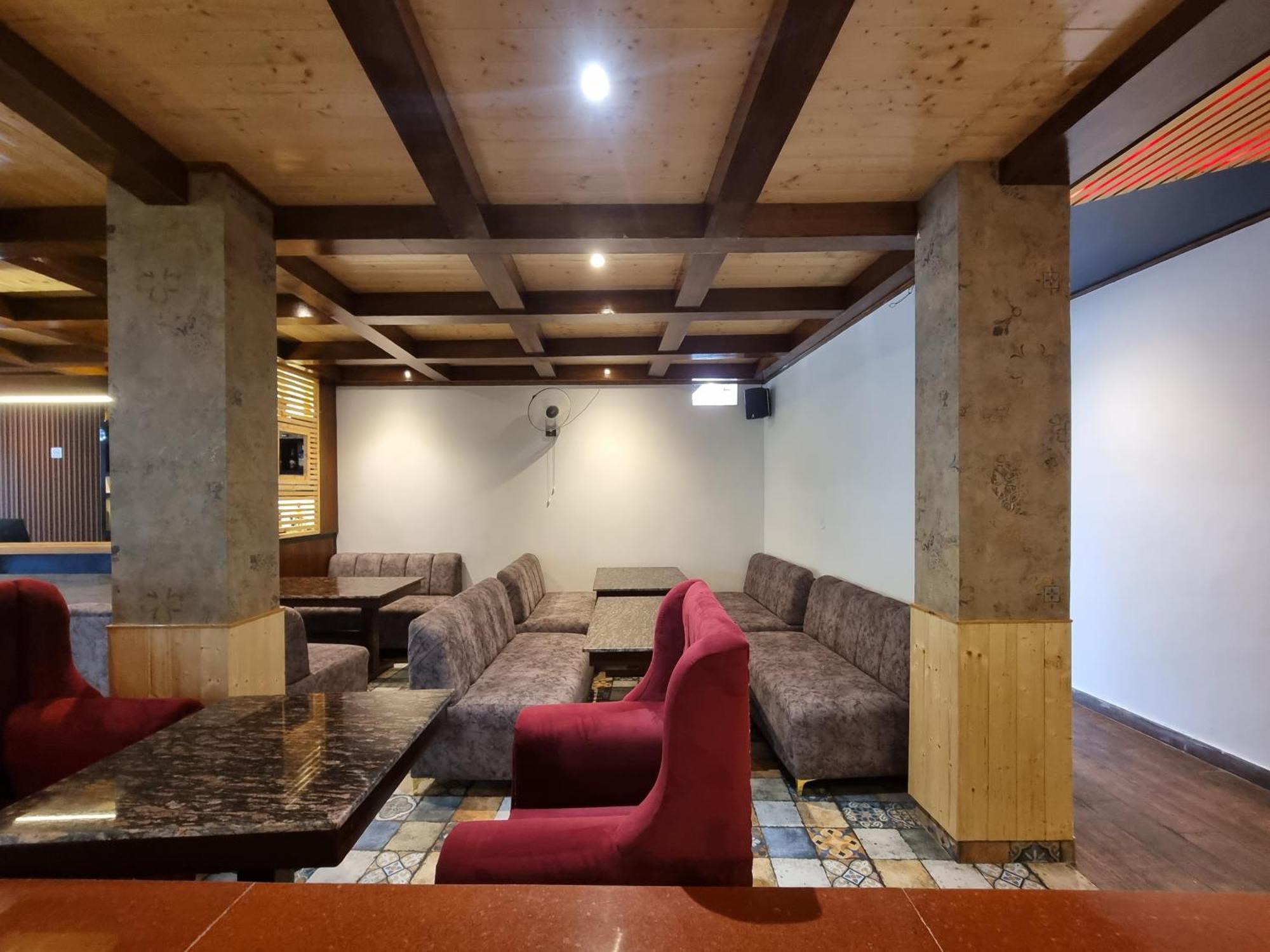 Hotel Satyadev Grand Dalhousie