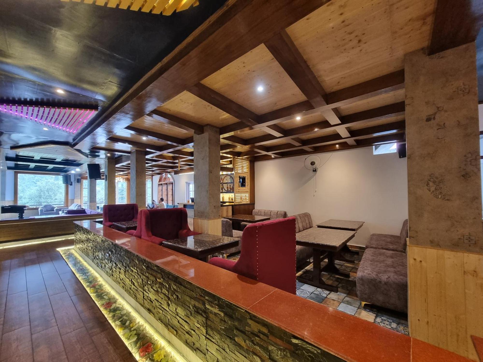 Hotel Satyadev Grand