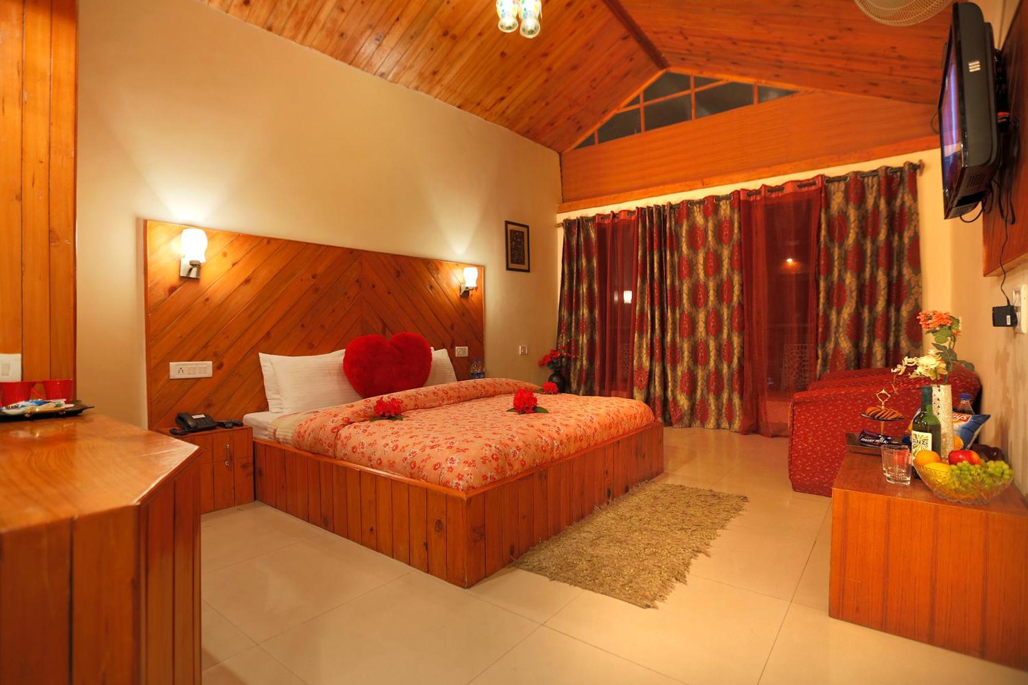 Hotel Mongas & Dalhousie