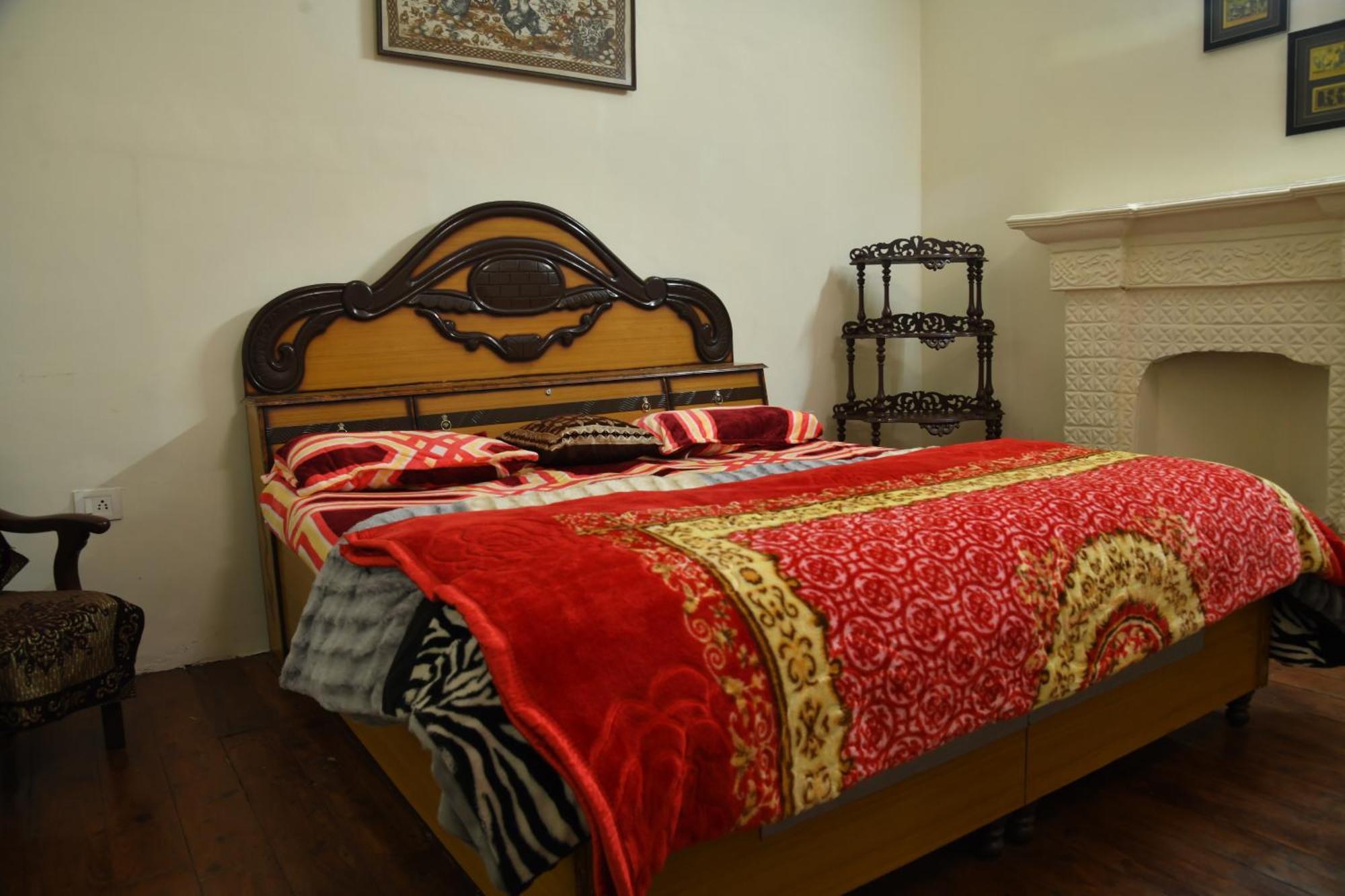 Homestay Dingle House , A Heritage House *