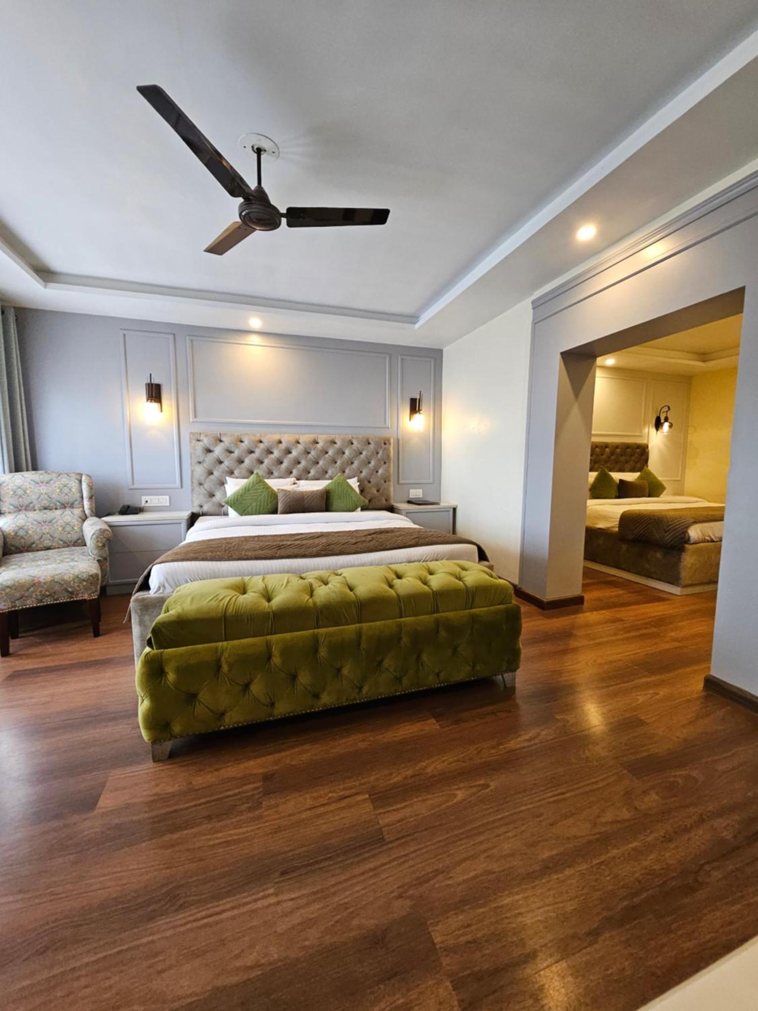 Mongas & 4* Dalhousie