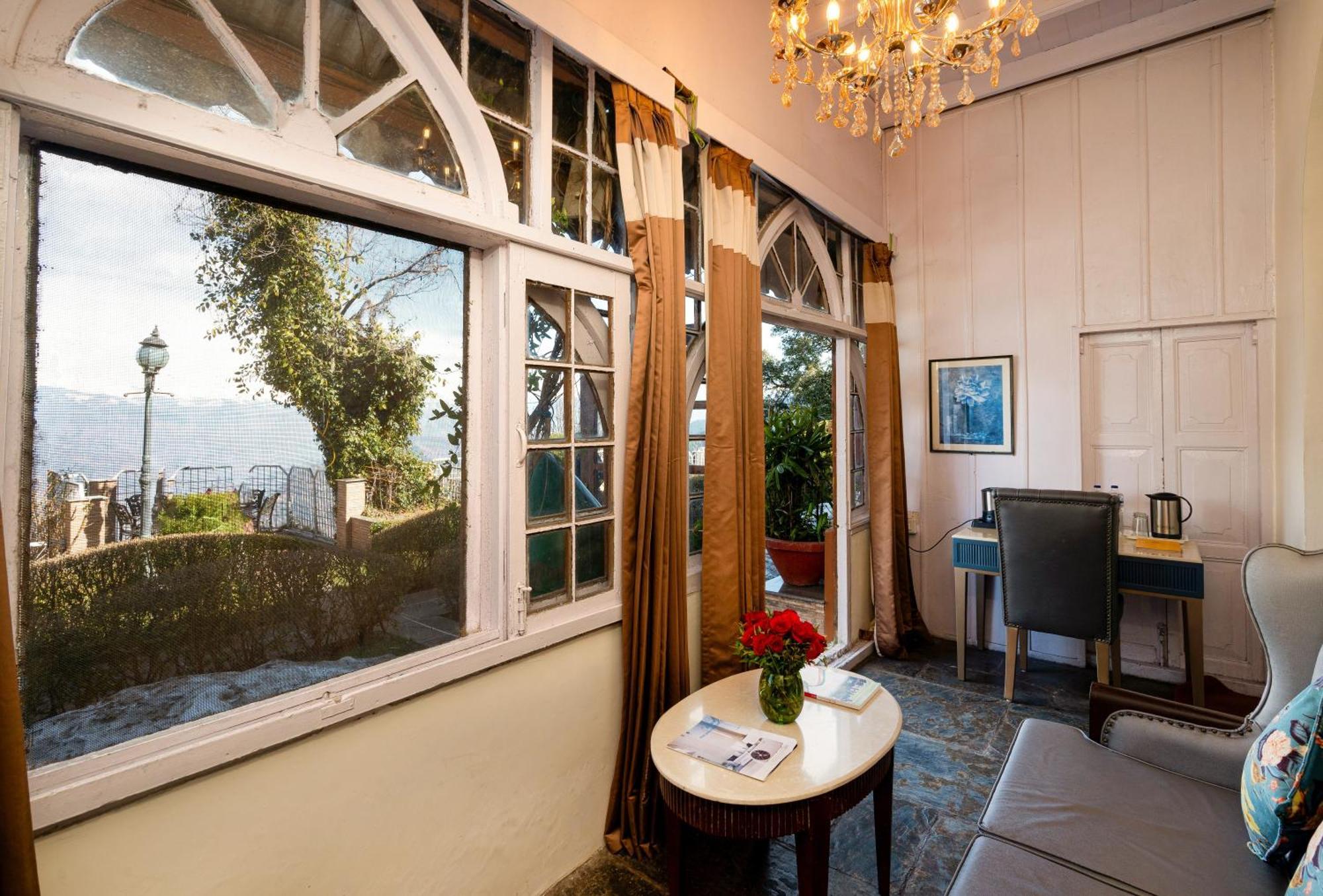 Grand View Hotel 3*