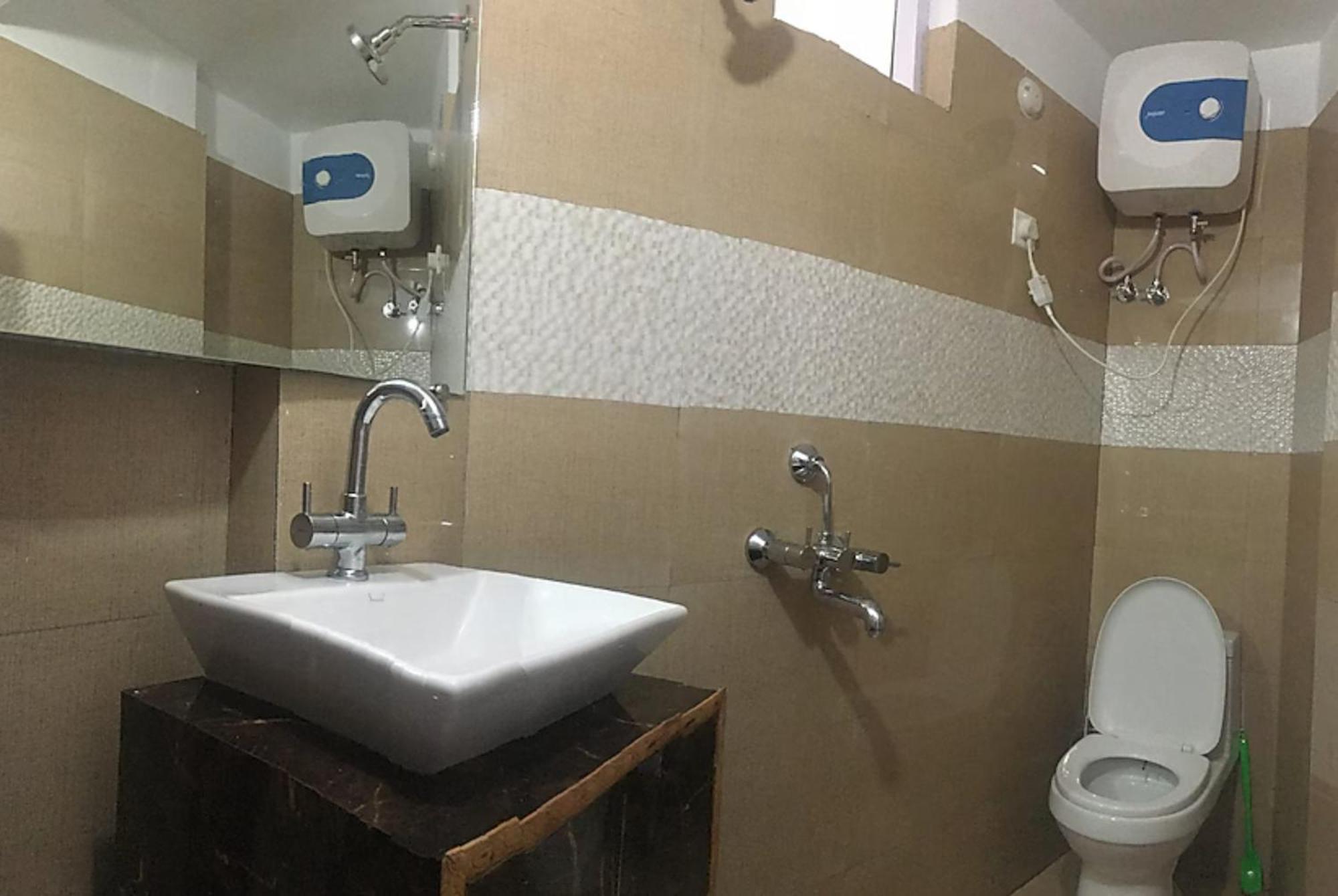 Jasmine Hotel 3*