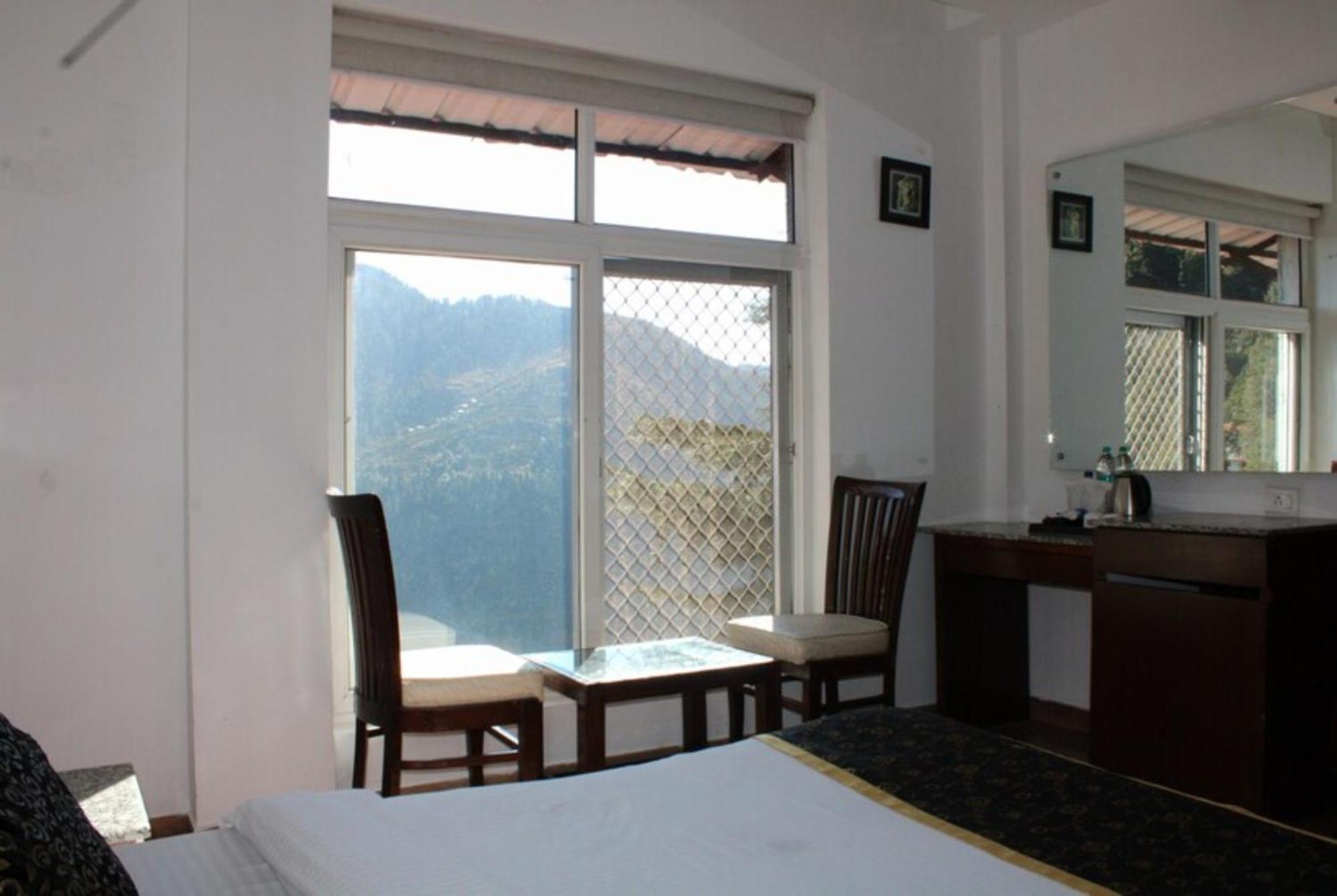 Goroomgo Namaskar Heights 3* Dalhousie